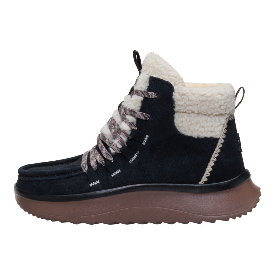 Wendy Peak Apres Suede Cozy Stitch – Black/Tan